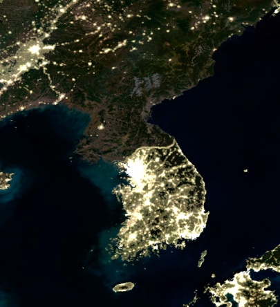 C0044096-Korea_at_night,_satellite_image-SPL